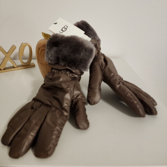 UGG Accessories - UGG Gloves
